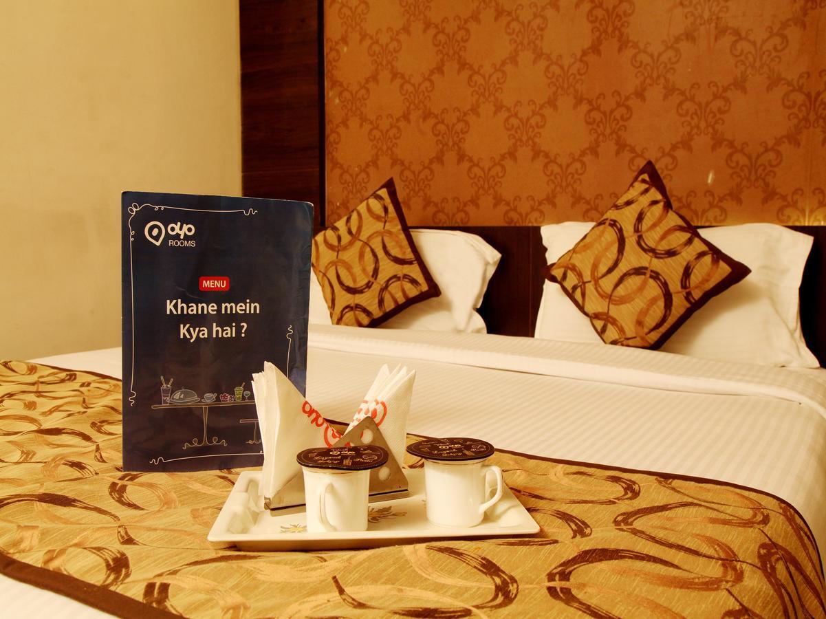Oyo 905 Galaxy View Hotel Prayagraj Esterno foto