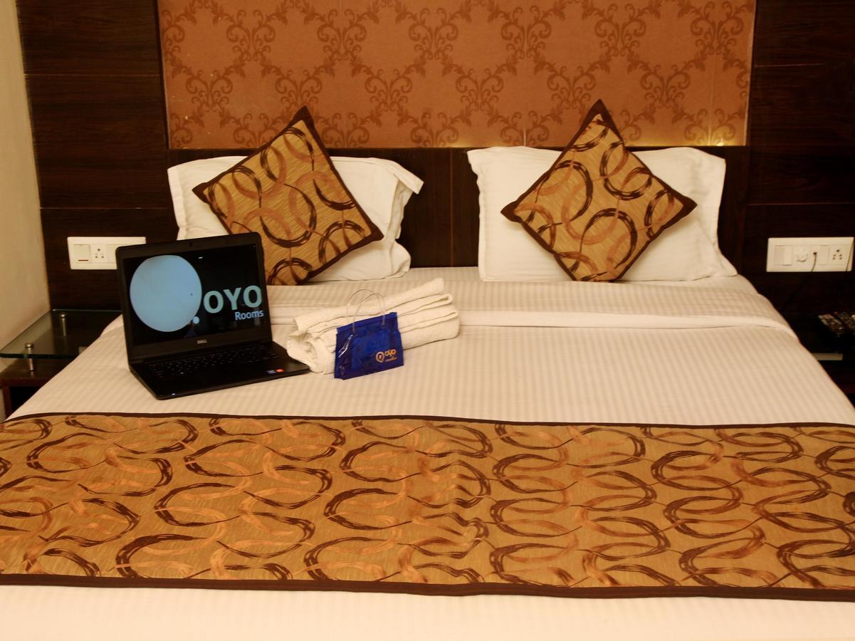 Oyo 905 Galaxy View Hotel Prayagraj Esterno foto