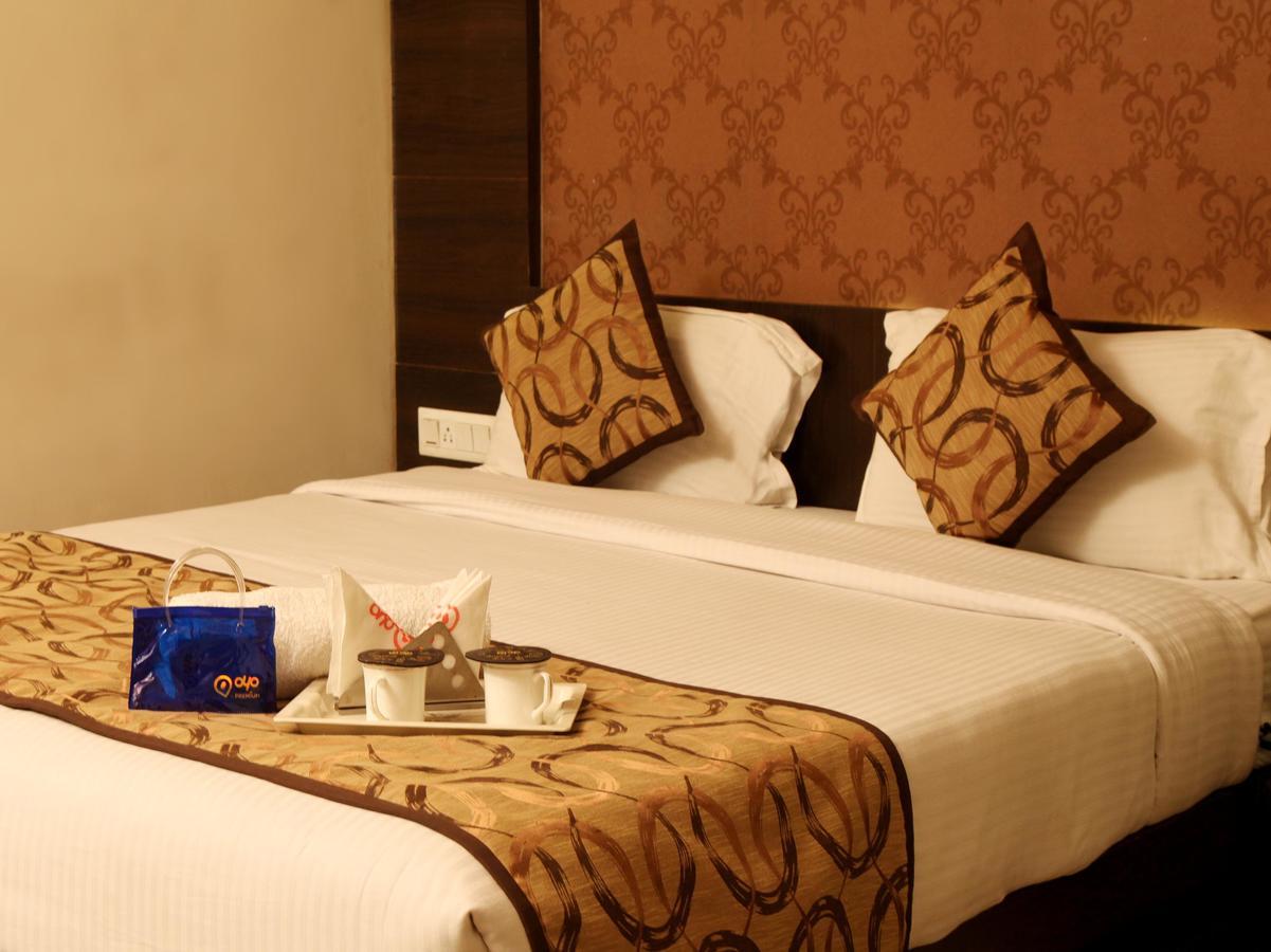 Oyo 905 Galaxy View Hotel Prayagraj Esterno foto