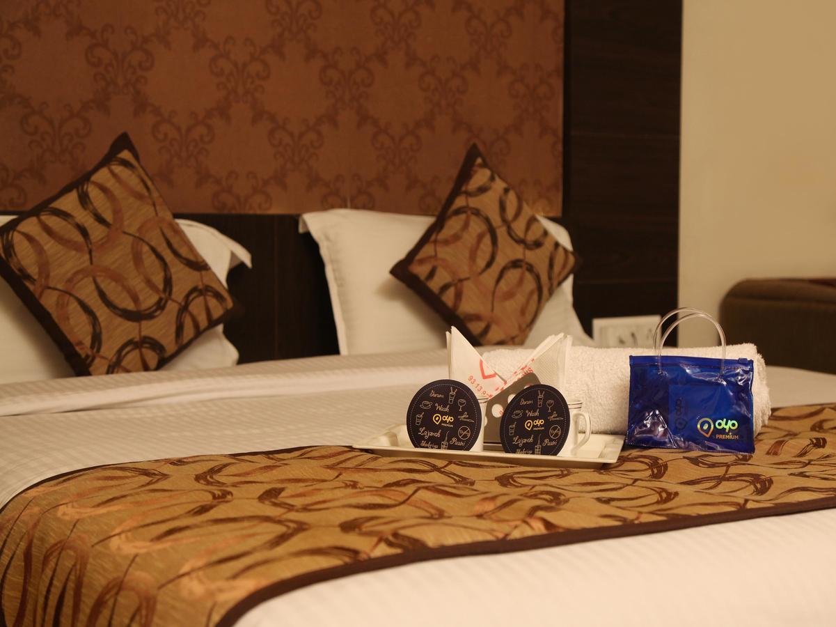 Oyo 905 Galaxy View Hotel Prayagraj Esterno foto