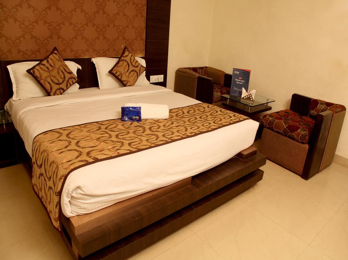 Oyo 905 Galaxy View Hotel Prayagraj Esterno foto